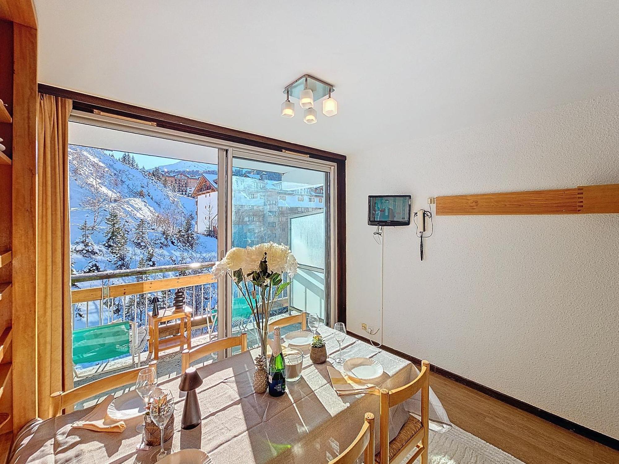 1650 -front De Neige Mountain View 7s09 Apartment *